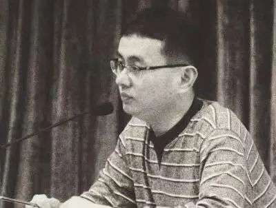 暨南大学教授庄礼伟逝世 学生:“他是灯塔一样的存在”