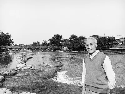 著名诗人任洪渊逝世享年83岁,曾培养出“北师大诗群”
