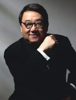 黎小田