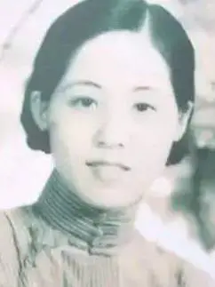 董竹君