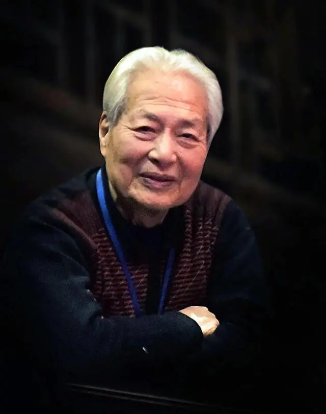 何贤芬