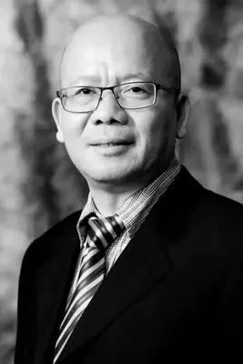 56岁著名财政学者、人民大学杰出学者特聘教授王小龙逝世
