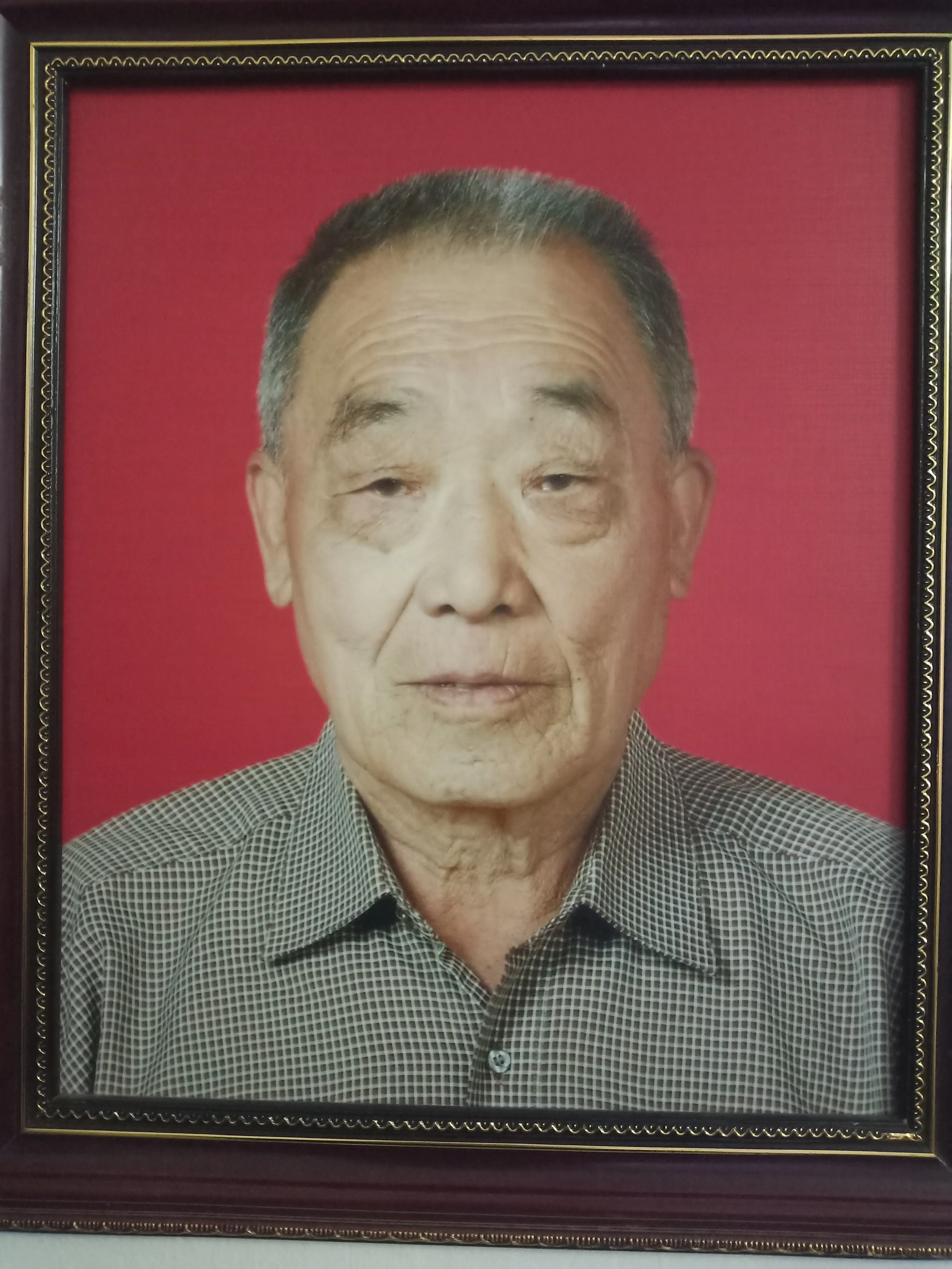 刘训建