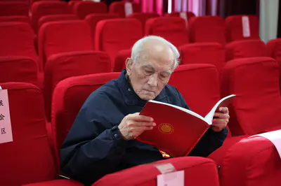 北京大学图书馆原馆长庄守经逝世，享年90岁
