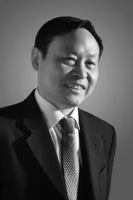 复旦大学新闻学院原院长尹明华因病逝世