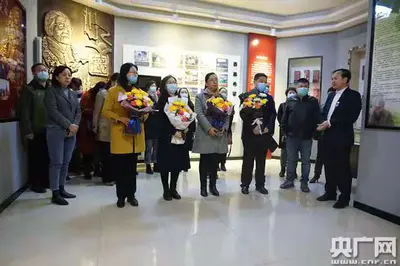 庆云希望小学举行追忆张庆云老人逝世十周年纪念活动