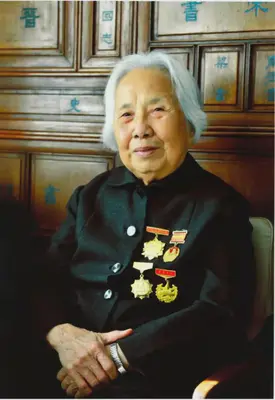 新中国第一代大使夫人，黄镇之妻朱霖逝世，享年101岁
