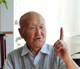 电影《奇袭》原型老英雄张魁印逝世，享年100岁