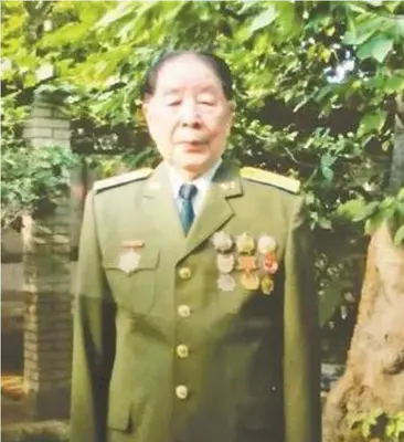 中国人民解放军空军原政委朱光中将逝世，享年100岁