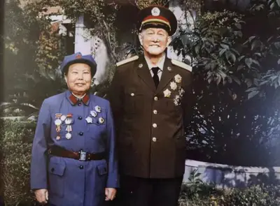 开国上将洪学智夫人张文逝世,曾捐赠644件革命文物给安徽金寨