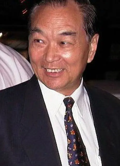 张铮 