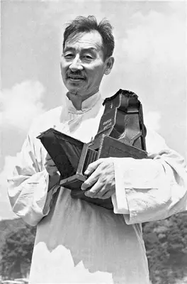 郎静山
