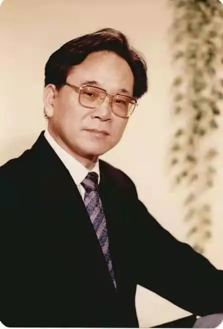 连波 