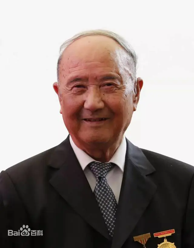 董鉴泓