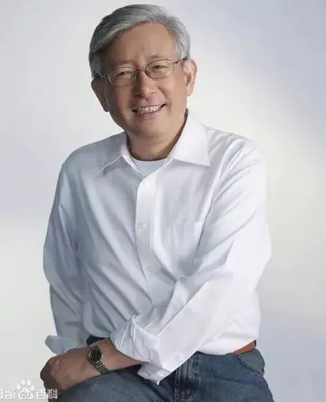 曹景行