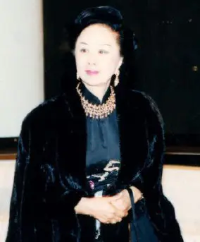 陆雁群
