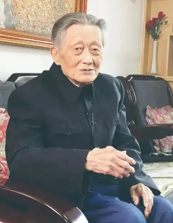 余鸣谦