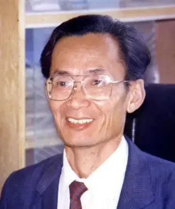 陈觉万